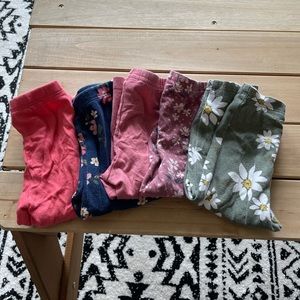 12M caters girls leggings. Good used condition!